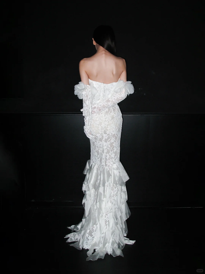 Chic Mermaid Sweetheart Neck White Lace Ruffle Satin Long Wedding Dress DP8121