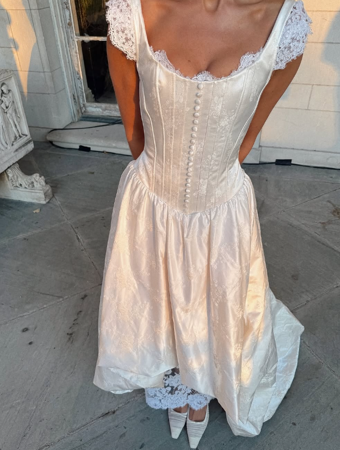 Vintage Classic A Line Straps Ivory Lace Satin Wedding Dress DP5220