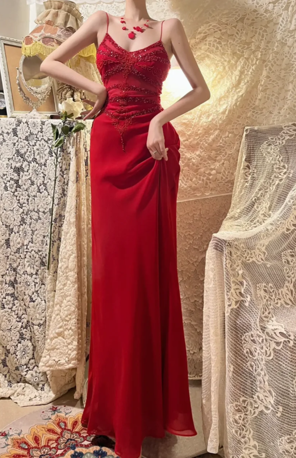 Charming A Line Spaghetti Strap Beaded Red Chiffon Long Prom Dress Wedding Guest Dress DP4277