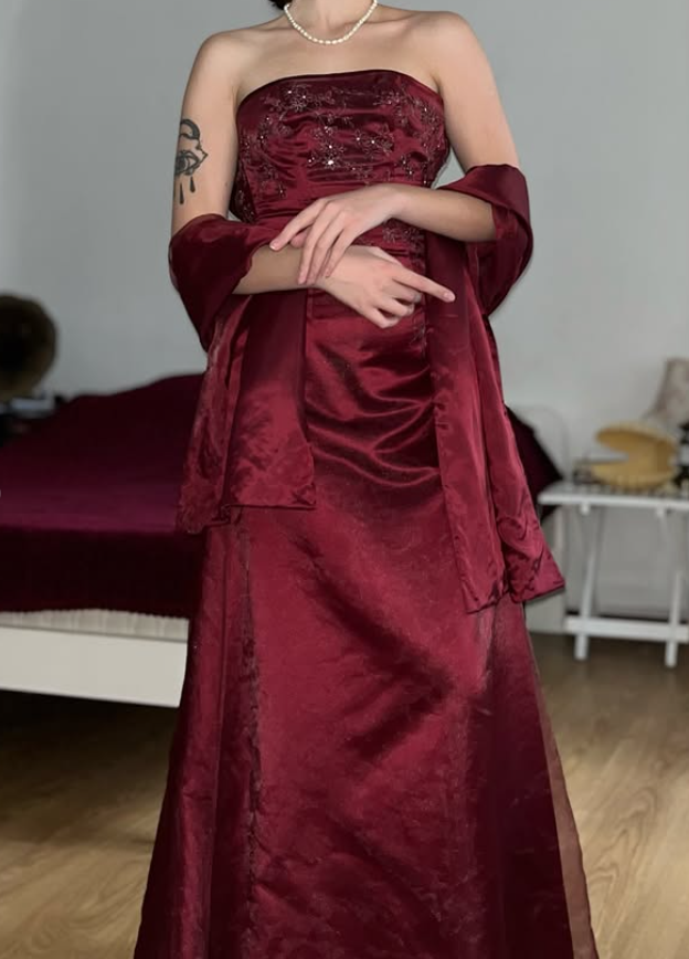 Vintage A Line Strapless Exquisite Beaded Burgundy Satin Prom Dress Evening Dress DP5723