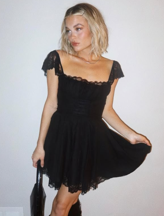 Black A Line Straps Cute Lace Short Homecoming Dress Outfits DP5130