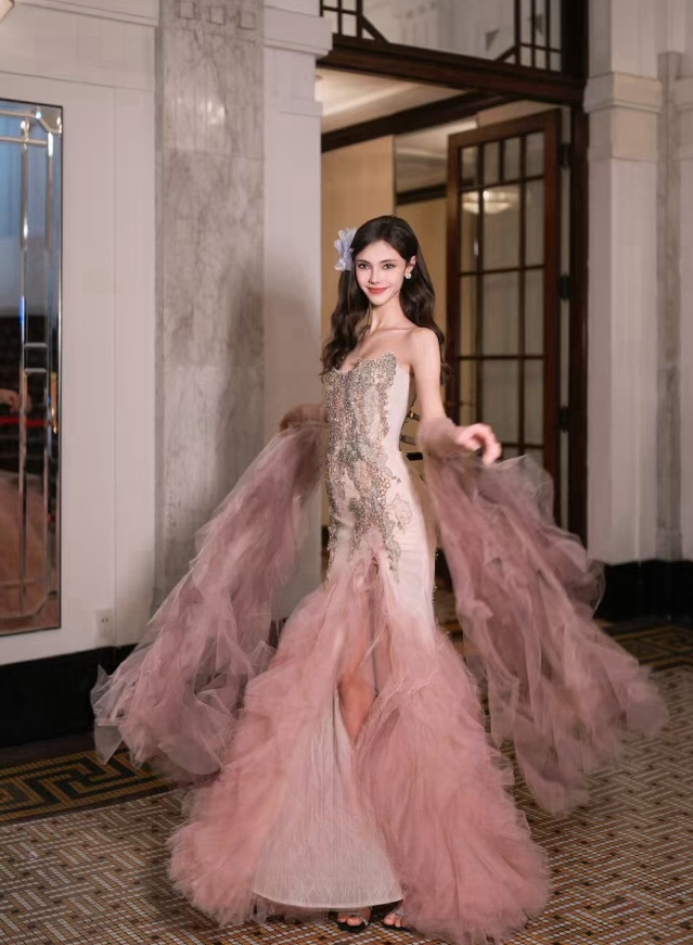 Romantic Pink Mermaid Strapless Exquisite Beaded Tulle Long Prom Dress DP4602