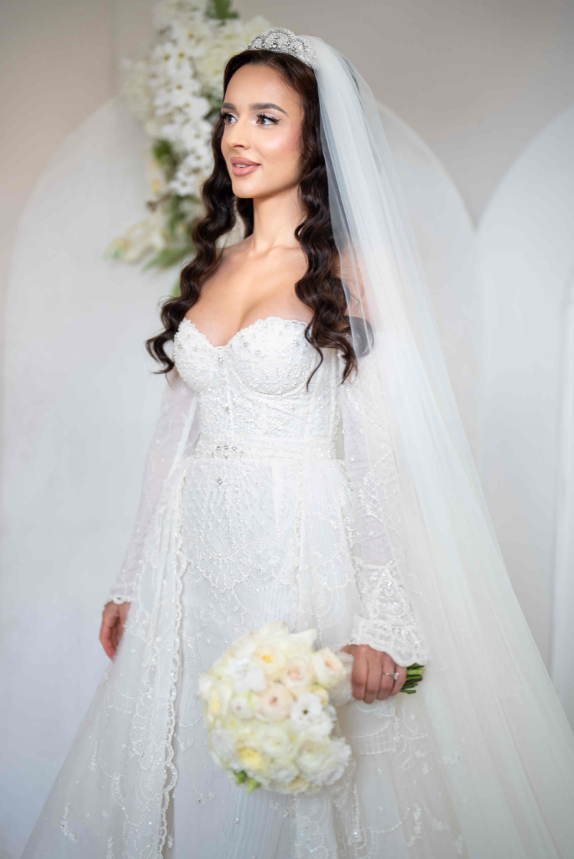 Gorgeous Sweetheart Neck Long Sleeve Beaded Lace Tulle Long Sweep Wedding Dress DP1868