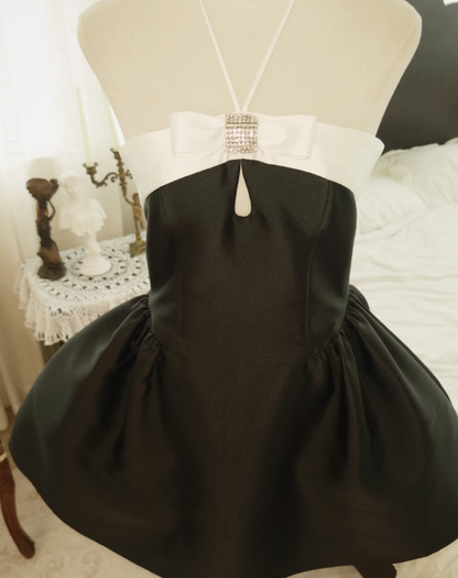 Classic Black-white A Line Halter Satin Short Prom Dress Homecoming Dress DP7970