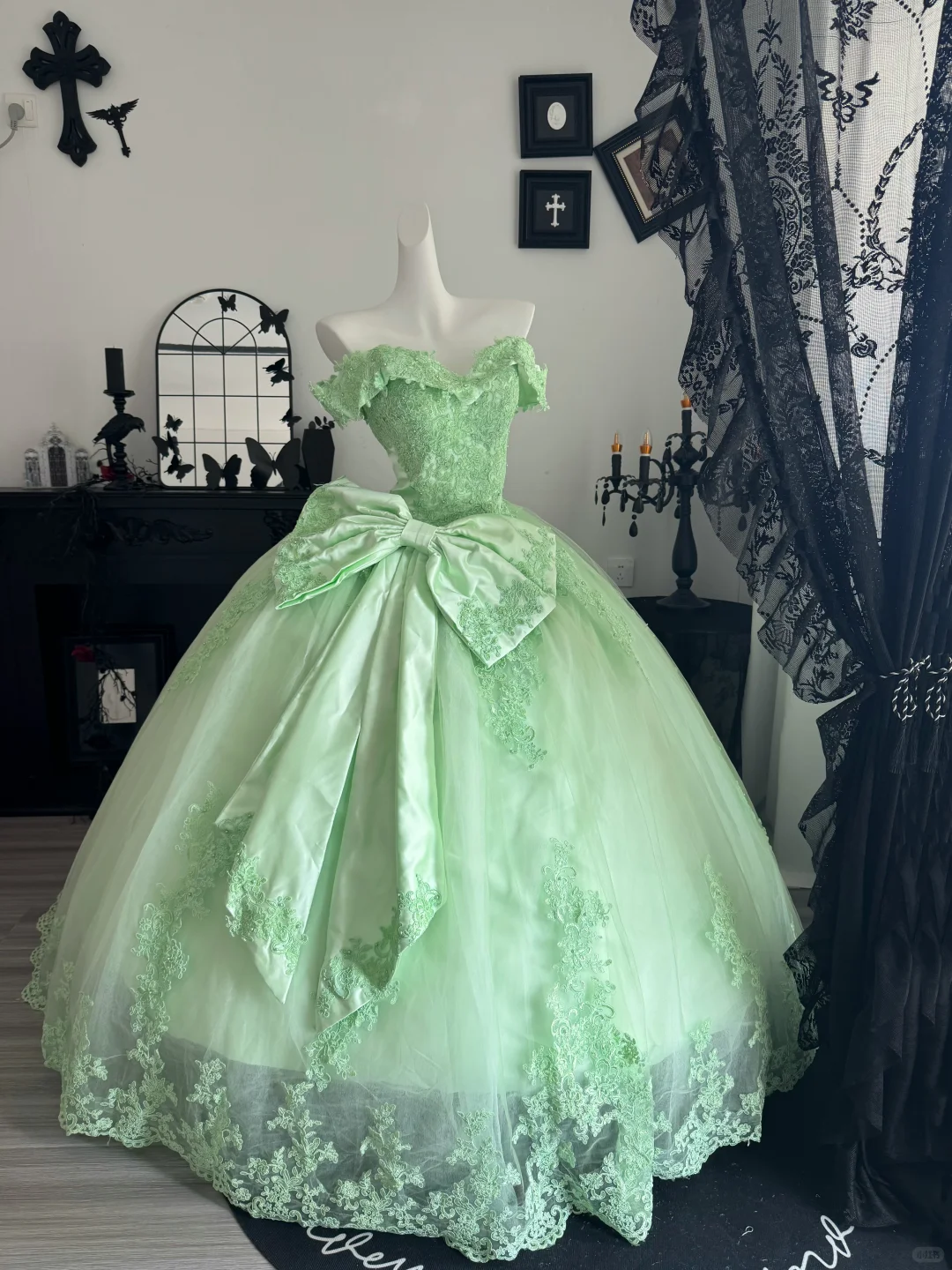Green Ball Gown Off the Shoulder Bow Applique Tulle Prom Dress Quinceanera Dress DP6953