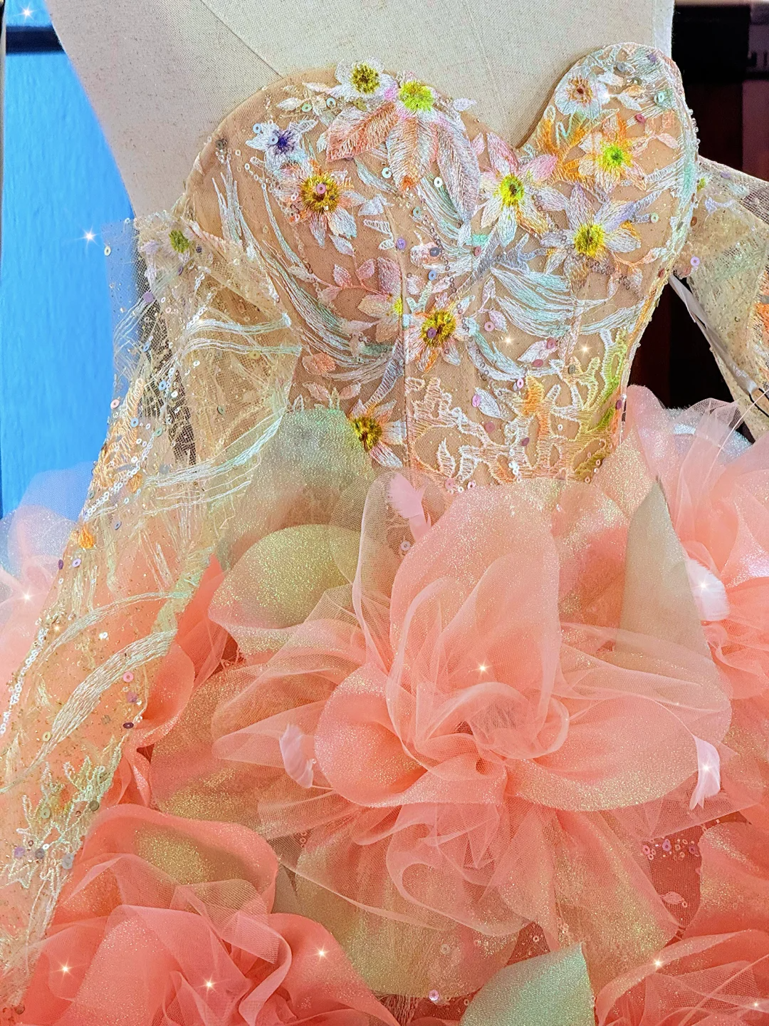 Stunning A Line Long Sleeve Embroidery Flower Tulle Short Homecoming Dress DP2700