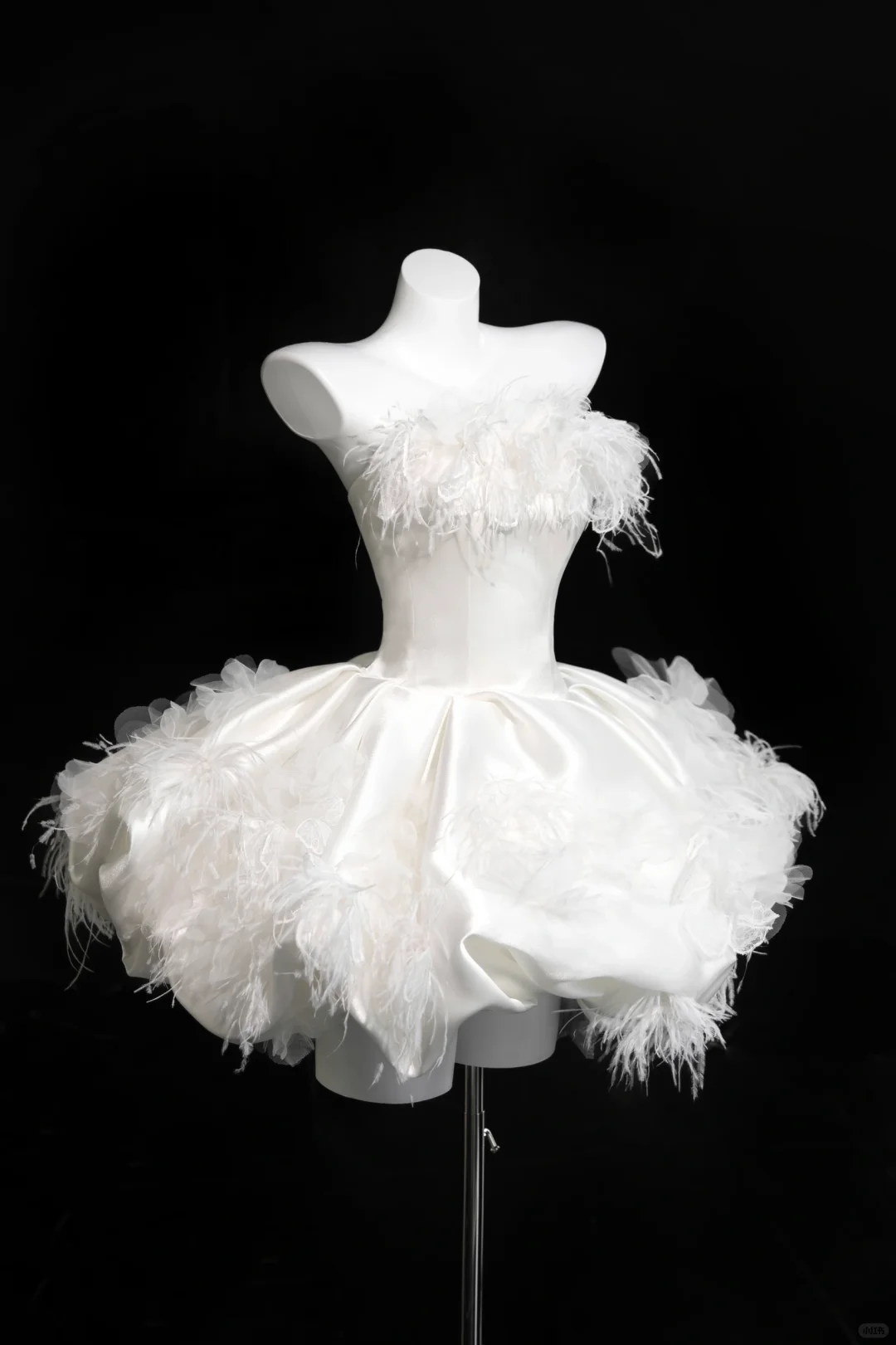 White A Line Strapless Feather Satin Short Homecoming Dress Cocktail Dress DP2643