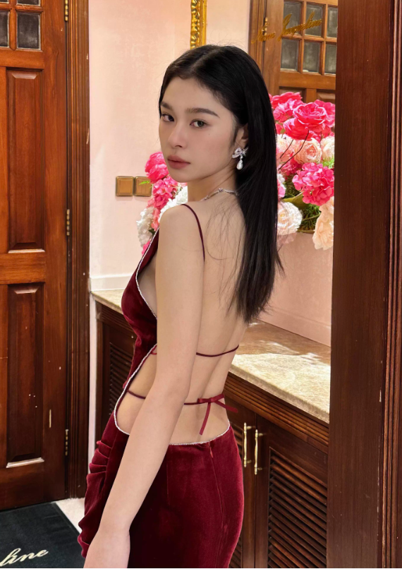 Burgundy Sheath Round Neck Velvet Open Back Prom Dress Date Dress DP4429