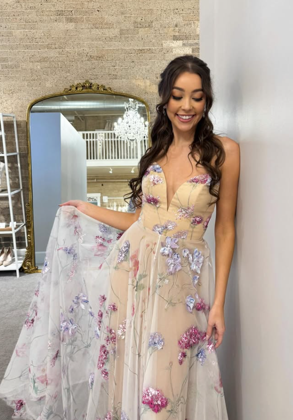 Pretty A Line Sweetheart Neck Floral Sequin Tulle Wedding Dress DP5299
