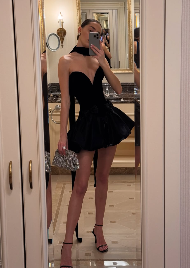 Sexy Black Bow Sweetheart Neck Satin Short Party Dress Homecoming Dress Cocktail Dress DP3006