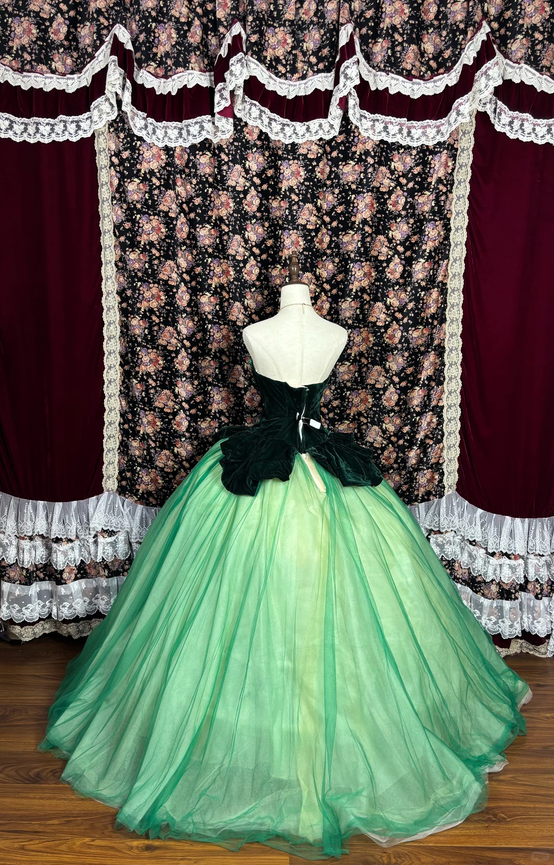 Vintage Green Ball Gown Beaded Velvet Tulle Prom Dress Sweet 16 Dress DP5651