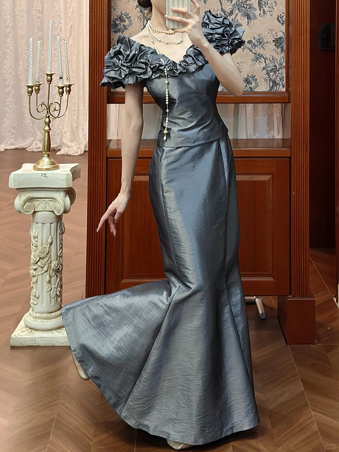 Vintage Unique Mermaid V Neck Grey Satin Long Prom Dress DP4823