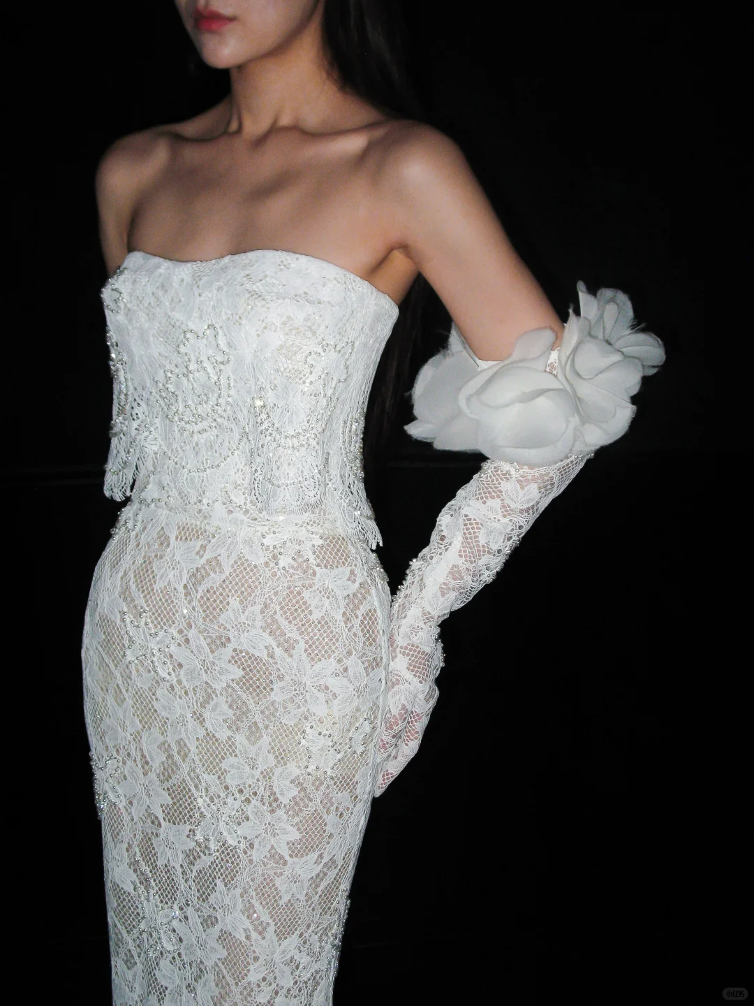 Chic Mermaid Sweetheart Neck White Lace Ruffle Satin Long Wedding Dress DP8121