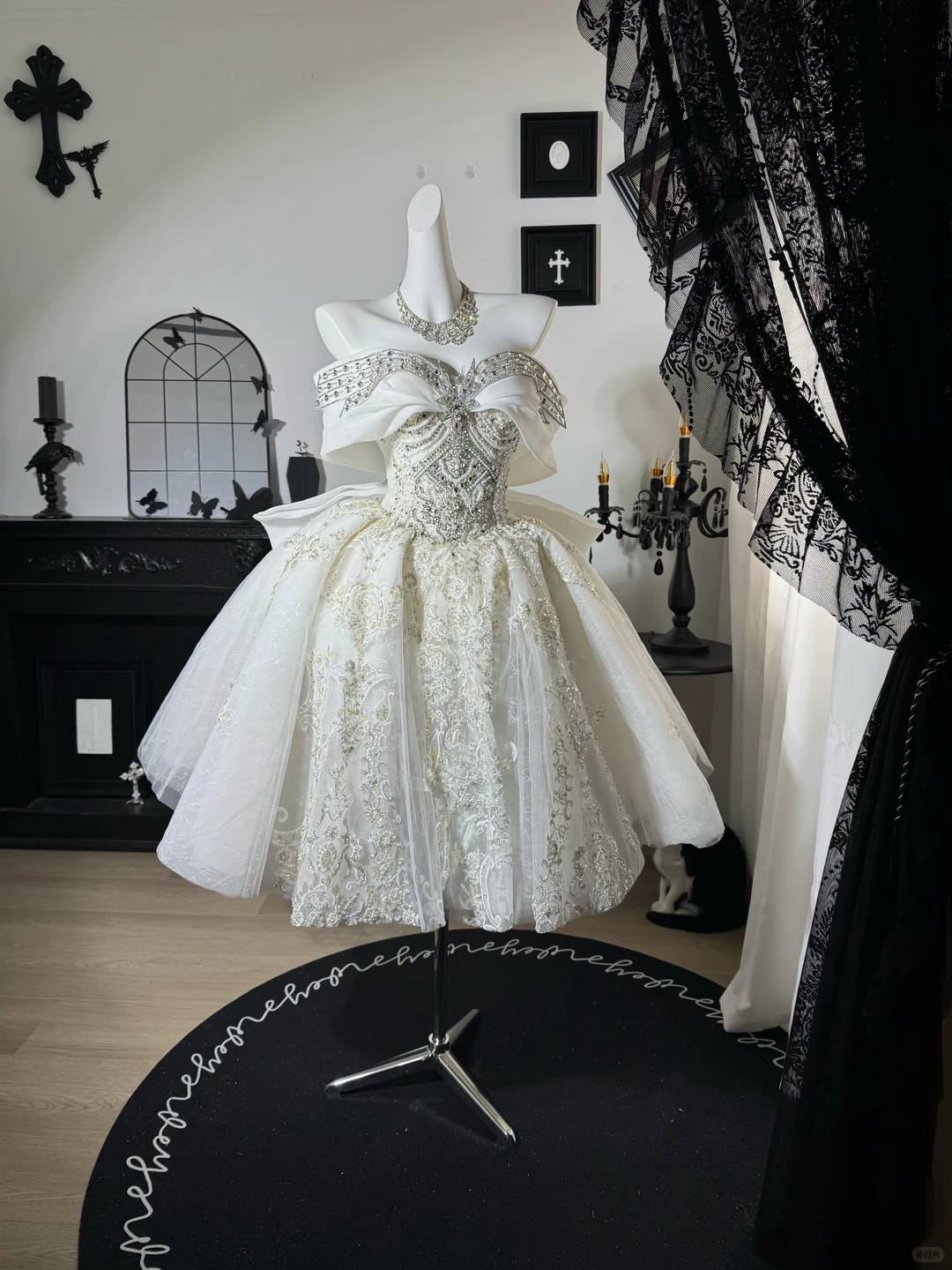 Stunning Ball Gown Off the Shoulder Exquisite Beaded White Tulle Short Prom Dress DP6988