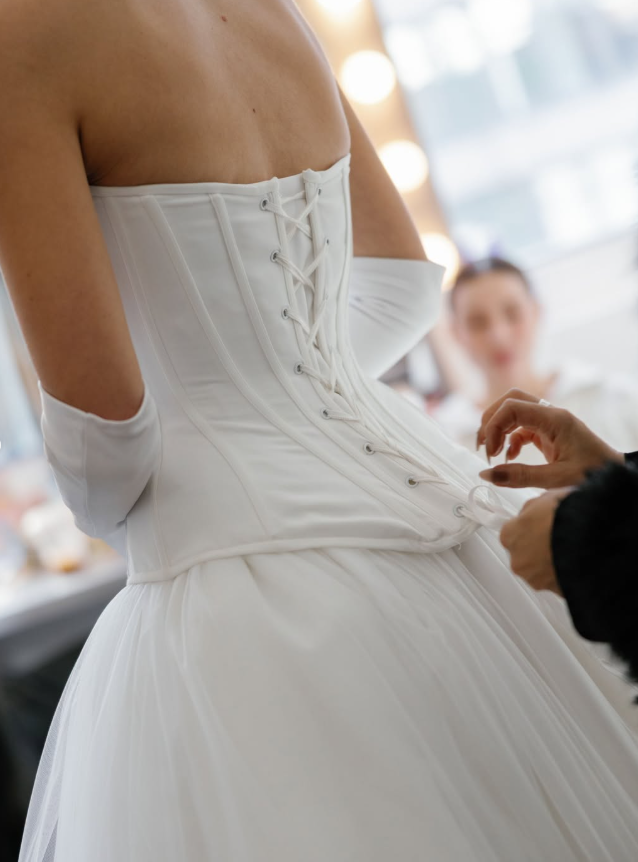 High-classic Ball Gown Sweetheart Neck Corset White Satin Tulle Wedding Dress DP5829