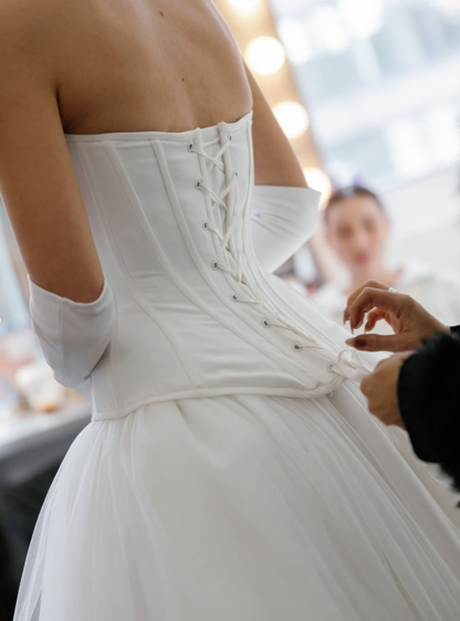 High-classic Ball Gown Sweetheart Neck Corset White Satin Tulle Wedding Dress DP5829