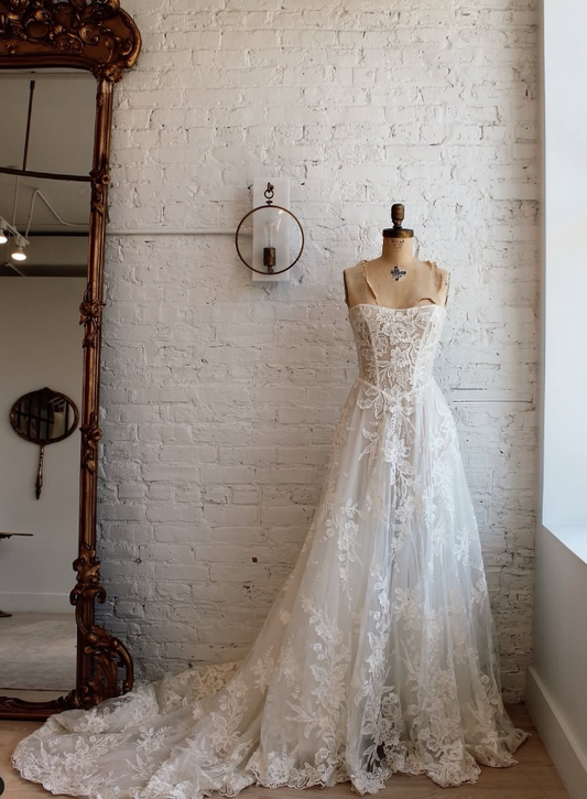 Elegant A Line Strapless Appliques Tulle Long Sweep Wedding Dress DP1628