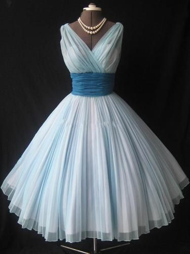 Vintage V Neck Tulle Prom Dress Wedding Dress DP262