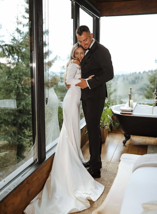Classic Mermaid Long Sleeve White Satin Long Train Wedding Dress DP6082