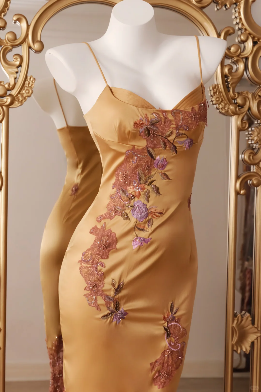 Vintage Sheath Spaghetti Strap Embroidery Satin Short Prom Dress Homecoming Dress DP5438