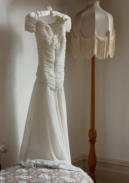 Vintage A Line V Neck Ivory Pleated Chiffon Prom Dress Wedding Dress DP7698