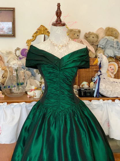 Vintage Classic Green A Line Off the Shoulder Satin Prom Dress 16th Birthday Dress DP4139