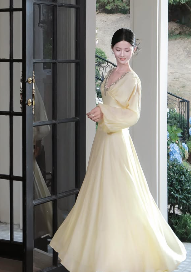 Elegant A Line Long Sleeve Beaded Ivory Chiffon Prom Dress Evening Dress DP5269
