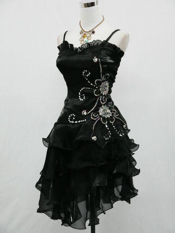 Beautiful Black Chiffon Layered Beaded Short Prom Dress Homecoming Dress Party Dress DP301