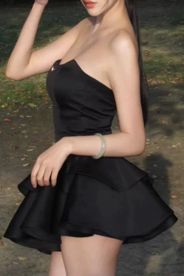 Popular Strapless Black Satin Mini Prom Dress Layered Homecoming Dress DP674