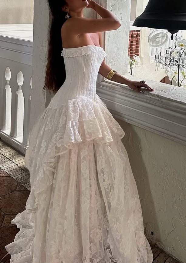 Stunning Ball Gown Strapless Layered White Lace Prom Dress Wedding Dress DP4282