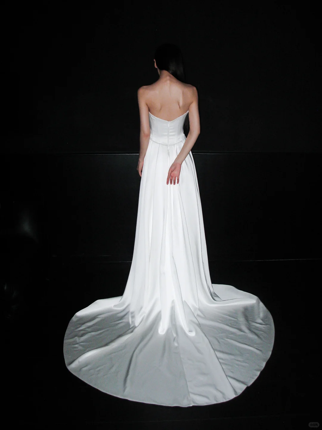 Classic High-class A Line Strapless White Corset Satin Long Wedding Dress DP6375