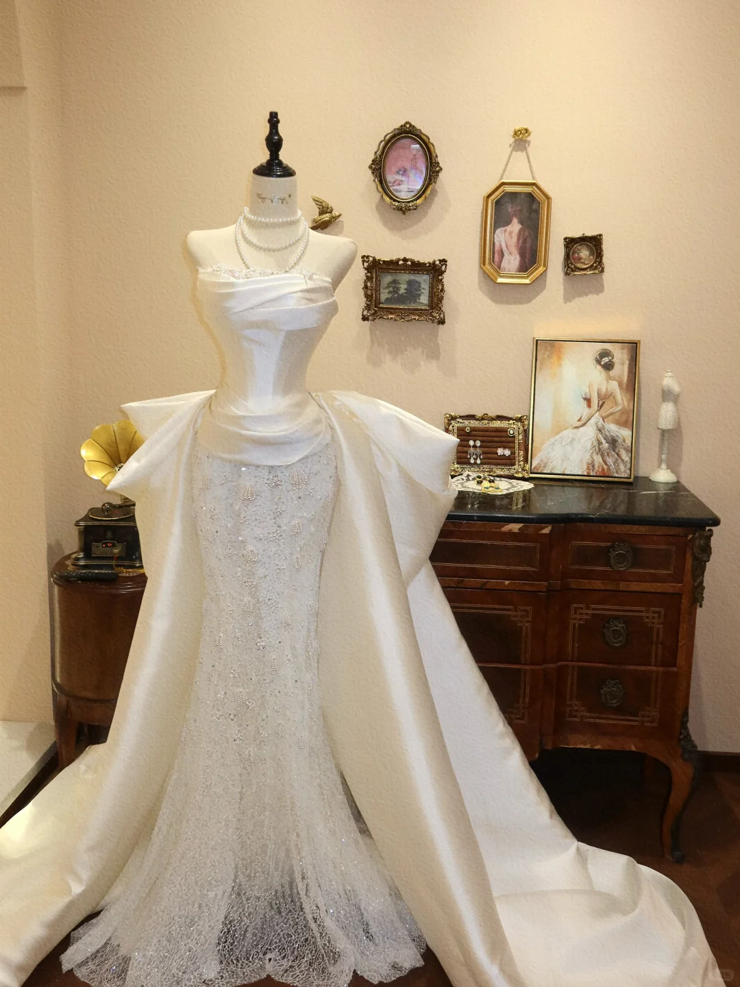 Beautiful Mermaid Strapless Beaded Lace Satin Long Prom Dress Wedding Dress DP6998