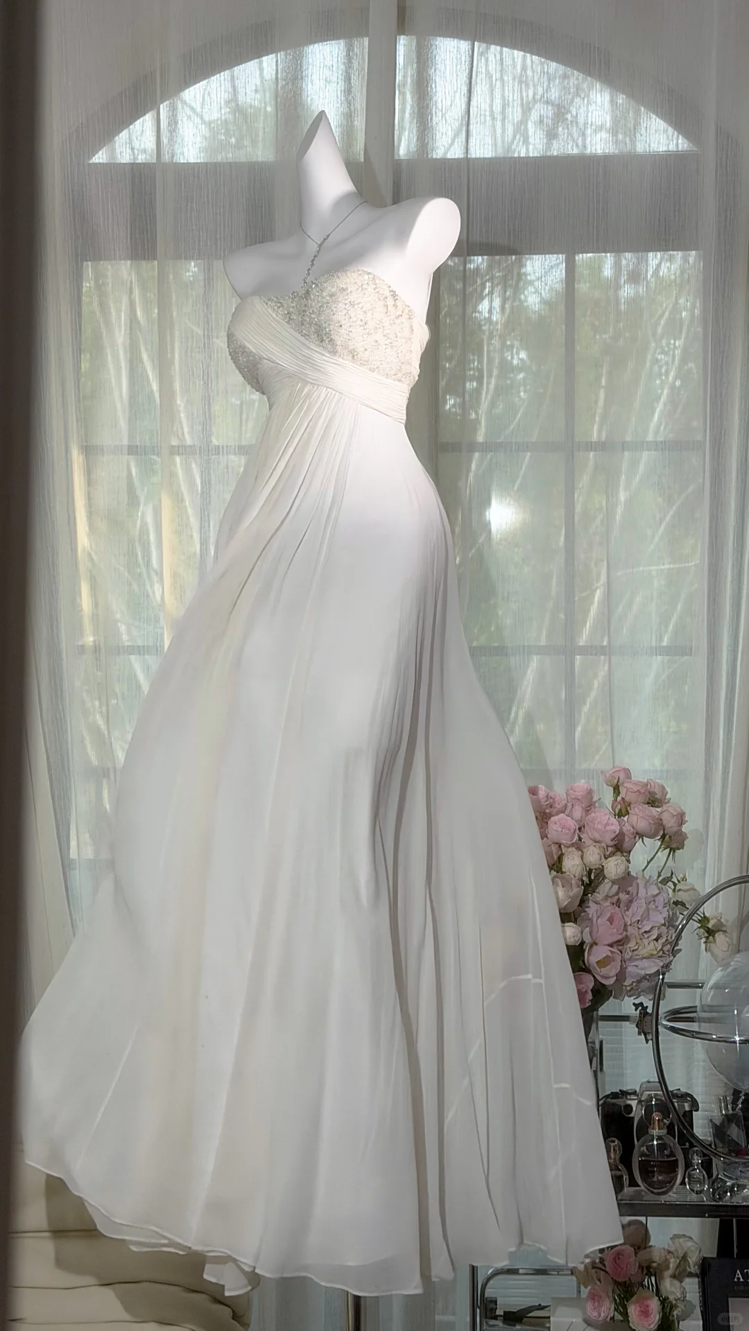 Timeless Elegance Vintage White Beaded Chiffon Long Prom Dress DP5152