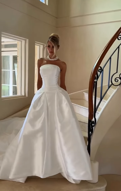 Stunning Ball Gown Strapless White Satin Long Wedding Dresses DP4350