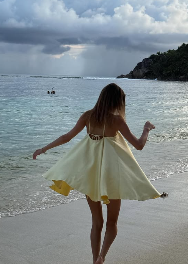 Simple Yellow A Line Halter Satin Short Homecoming Dress Outfits DP6155