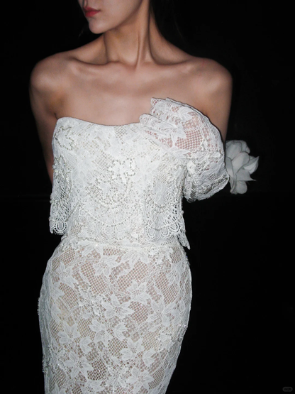 Chic Mermaid Sweetheart Neck White Lace Ruffle Satin Long Wedding Dress DP8121