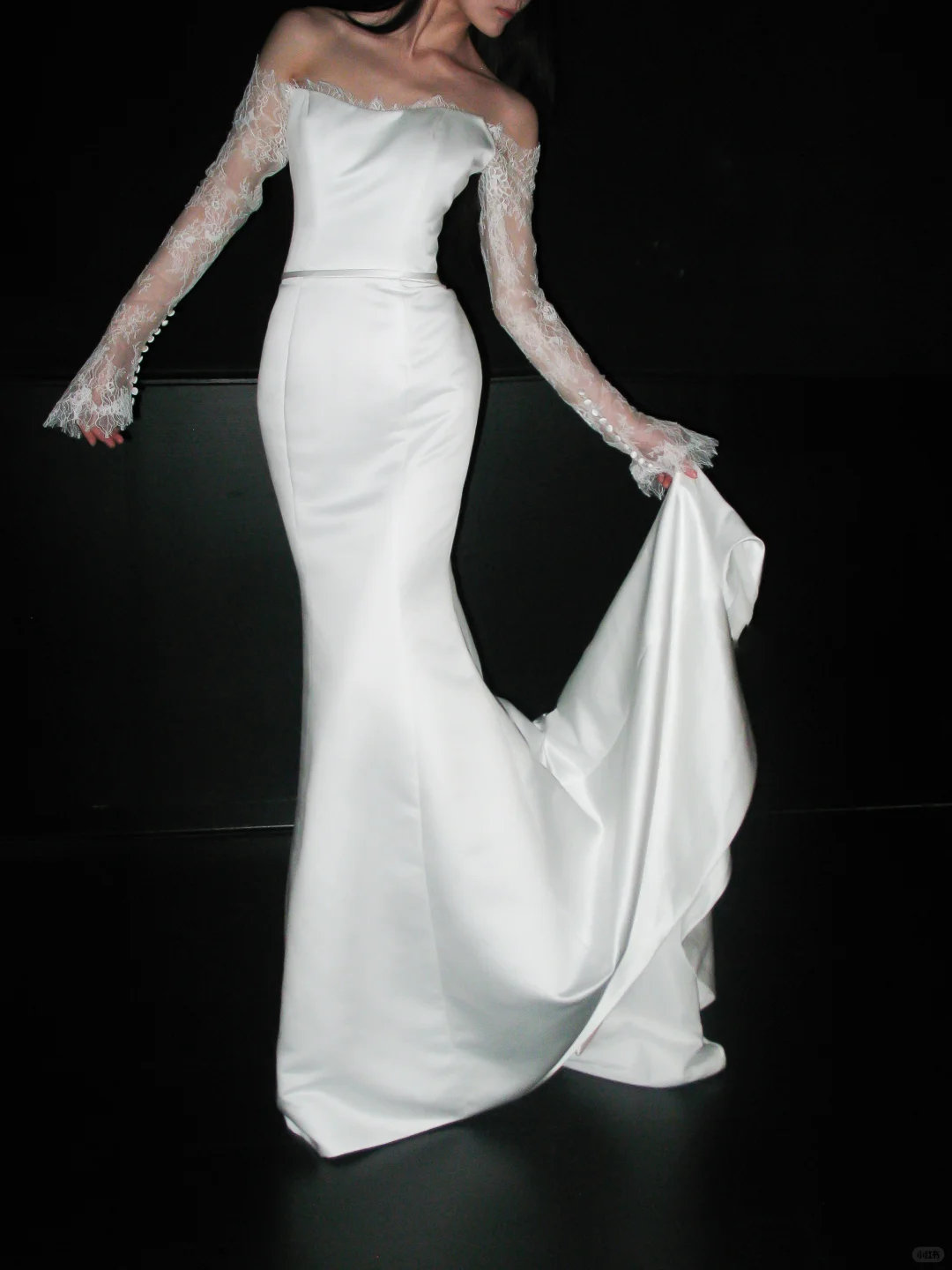 Graceful Mermaid Long Sleeve White Lace Satin Long Wedding Dress DP5208