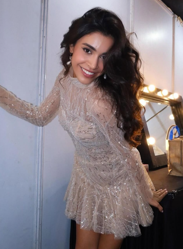 Shiny A Line Long Sleeve High Neck Sequin Tulle Short Homecoming Dress Outfits DP4753