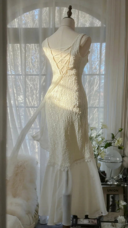 Clean and Elegant White V-Neck Lace Beaded Mermaid Long Prom Dress DP5750