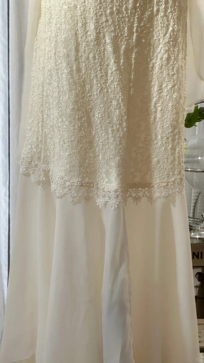 Clean and Elegant White V-Neck Lace Beaded Mermaid Long Prom Dress DP5750
