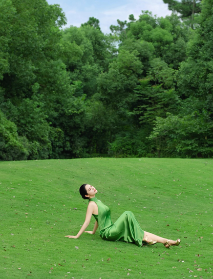 Charming Green Sheath Halter Satin Open Back Prom Dress 21th Birthday Dress DP3897