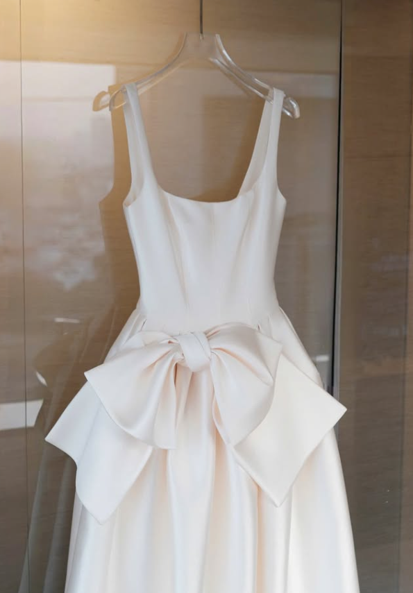 Elegant A Line Strap Exquisite Bow Knot White Satin Prom Dress Evening Dress DP7919