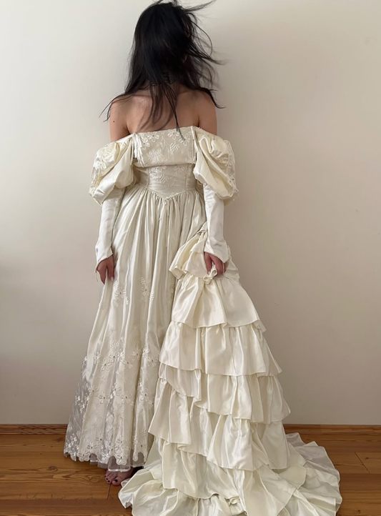 Vintage Ivory A Line Long Sleeve Embroidered Satin Prom Dress Evening Dress Wedding Dress DP3133