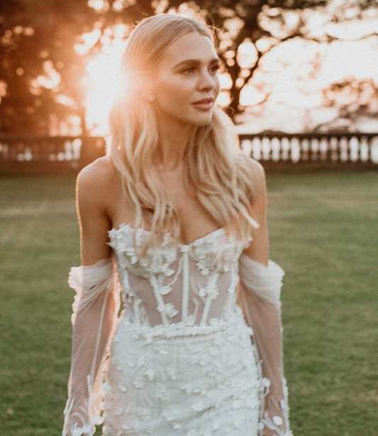 Elegant Mermaid Sweetheart Neck Appliques Tulle Long Wedding Dress DP1517