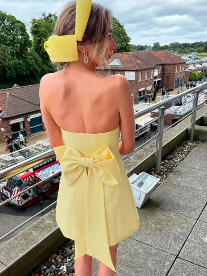 Pretty Sheath Strapless Yellow Satin Short Homecoming Dress with Bowknot DP7213