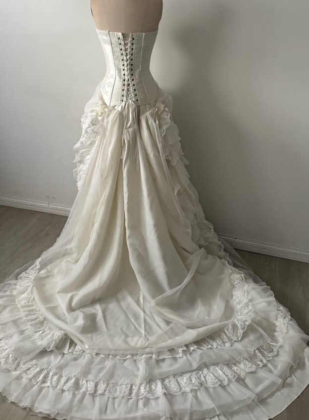 1960s A Line Strapless Ivory Chiffon Lace Satin Wedding Dress DP5292
