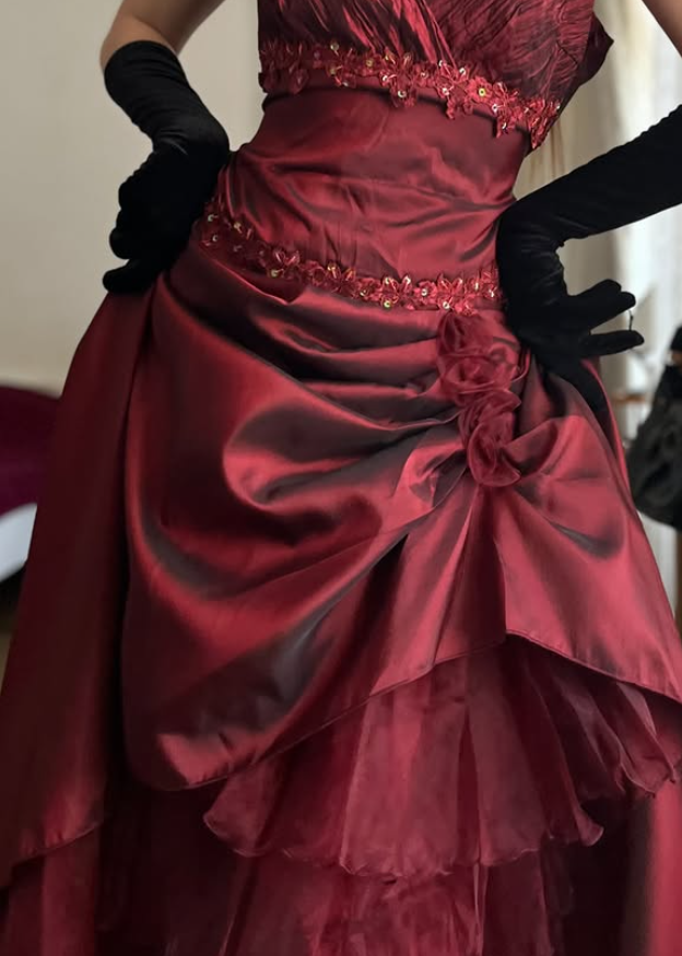 Vintage A Line Straps Appliques Burgundy Satin Prom Dress Evening Dress DP5722