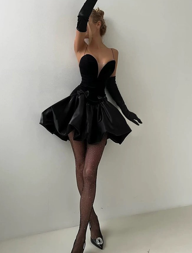 Cute Sexy A Line Spaghetti Strap Black Bow Velvet Satin Short Homecoming Outfits DP4256
