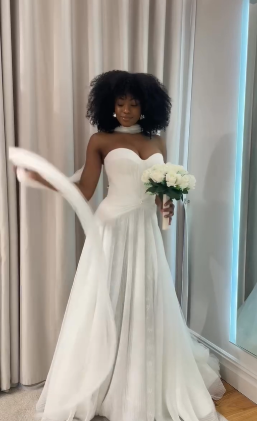 Simple A Line Sweetheart Neck White Lace Tulle Wedding Dress DP4664