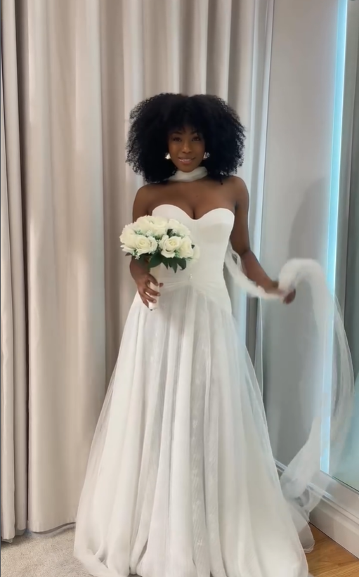 Simple A Line Sweetheart Neck White Lace Tulle Wedding Dress DP4664